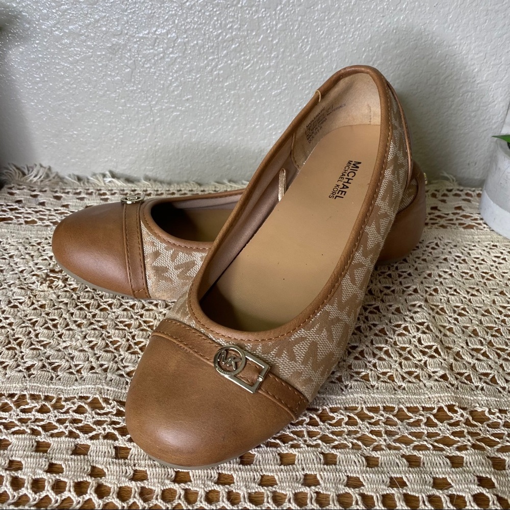Michael Kors gir ballet flats 5-womens 7